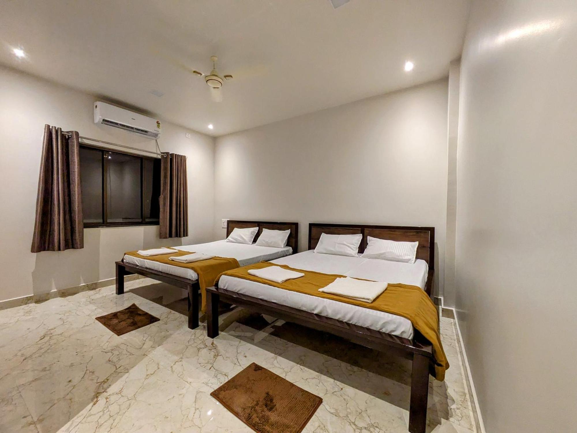 Hotel Madhusudan Executive Kolhapur Buitenkant foto